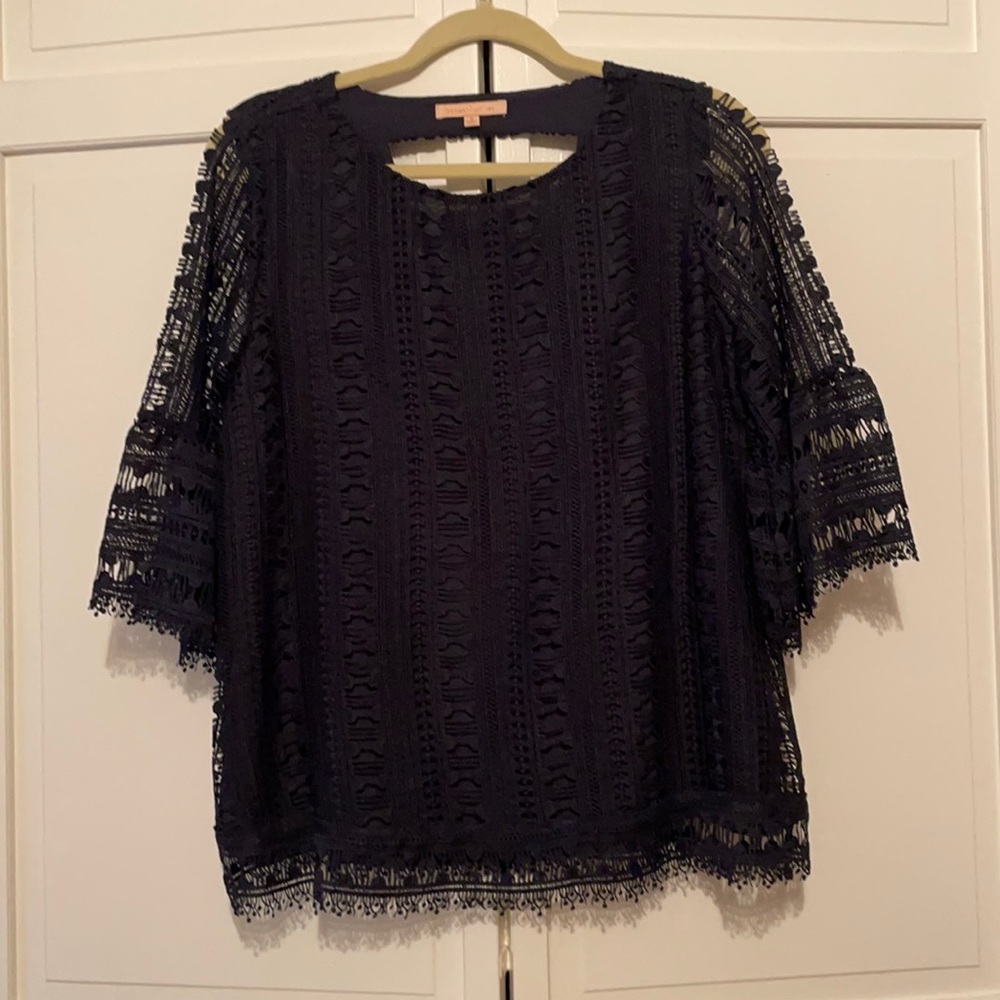 Gibson Latimer dark navy top. Cutout material